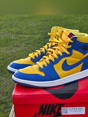 Air Jordan 1 Retro High OG "Reverse Laney" size W12.5/ M10.5